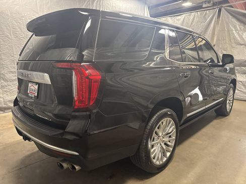 Used 2021 GMC Yukon Denali w/ Denali Premium Package AWD/4WD image 4
