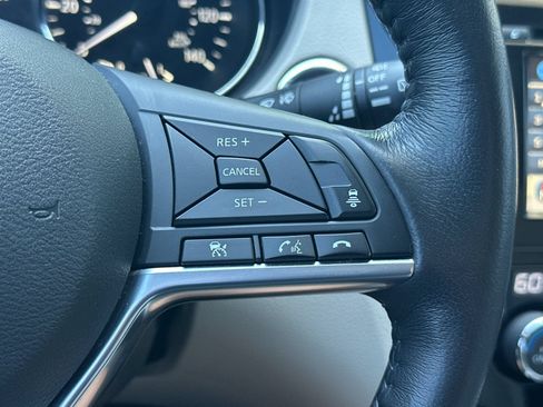 Used 2018 Nissan Rogue Sport SL FWD image 27