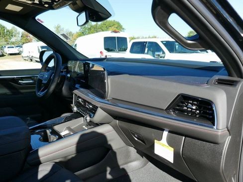 New 2026 Chevrolet Suburban RST w/ RST Capability Package image 8