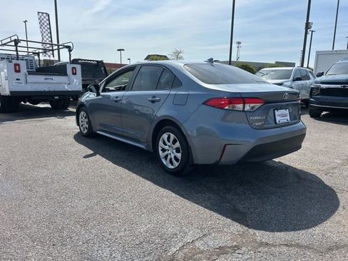 Used 2025 Toyota Corolla LE FWD image 5