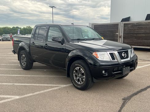 Used 2018 Nissan Frontier PRO-4X AWD/4WD image 8
