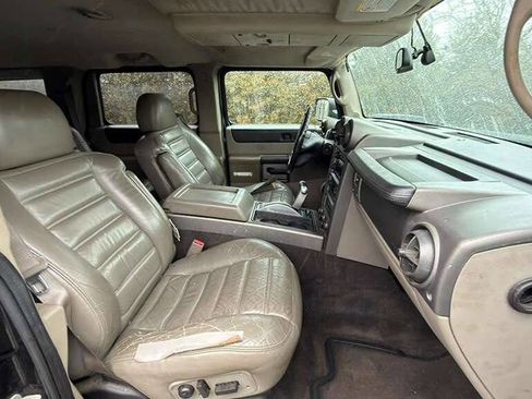 Used 2003 HUMMER H2 w/ Preferred Equipment Group image 26