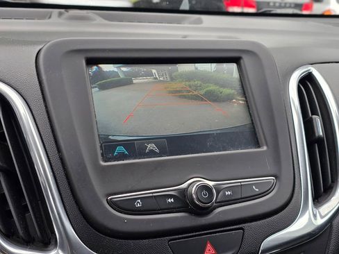 Used 2018 Chevrolet Equinox LT FWD image 20