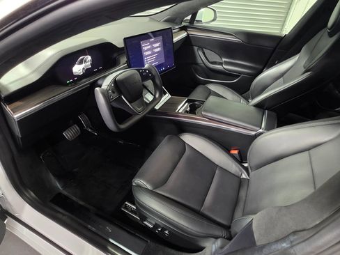 Used 2023 Tesla Model S Standard Range image 9