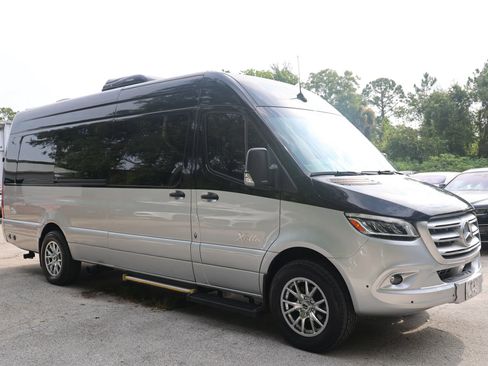 Used 2021 Mercedes-Benz Sprinter 3500 image 93