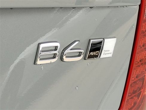 Certified 2024 Volvo XC90 B6 Ultimate w/ Lounge Package image 7