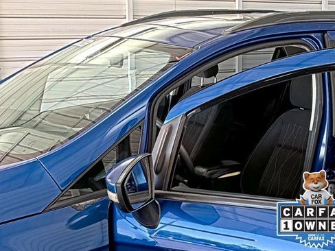 Used 2018 Ford EcoSport SE w/ SE Convenience Package image 3