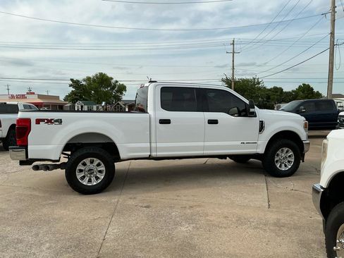 Used 2022 Ford F250 XLT w/ FX4 Off-Road Package AWD/4WD image 5