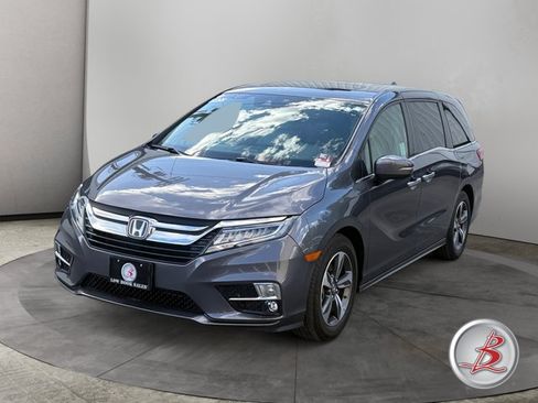 Used 2020 Honda Odyssey Touring image 3