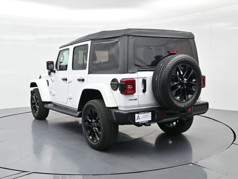 Used 2021 Jeep Wrangler Unlimited Sahara w/ Cold Weather Group image 8