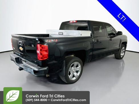 Used 2018 Chevrolet Silverado 1500 LT w/ LT Eassist Package AWD/4WD image 14
