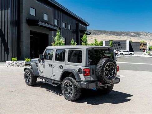 Used 2023 Jeep Wrangler Unlimited Rubicon 4xe w/ Cold Weather Group AWD/4WD image 8