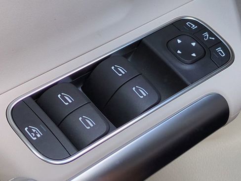 Certified 2026 Mercedes-Benz GLA 250 image 24