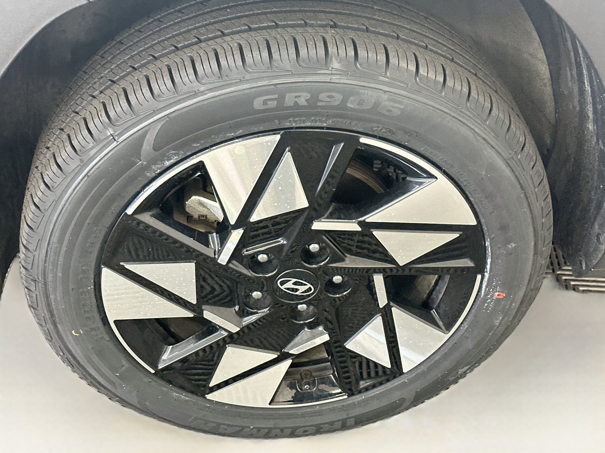 Used 2025 Hyundai Kona SEL AWD/4WD image 34