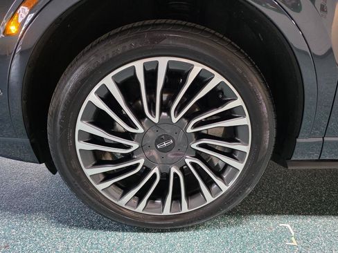 Used 2021 Lincoln Corsair Reserve w/ Equipment Group 201A AWD/4WD image 12