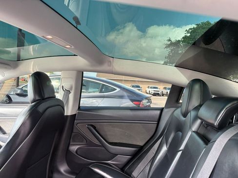 Used 2018 Tesla Model 3 Mid Range RWD image 23