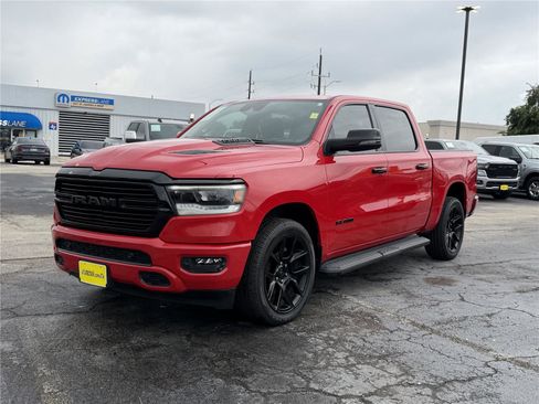 Used 2023 RAM 1500 Laramie AWD/4WD image 4