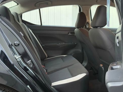 Used 2021 Nissan Versa SV image 15