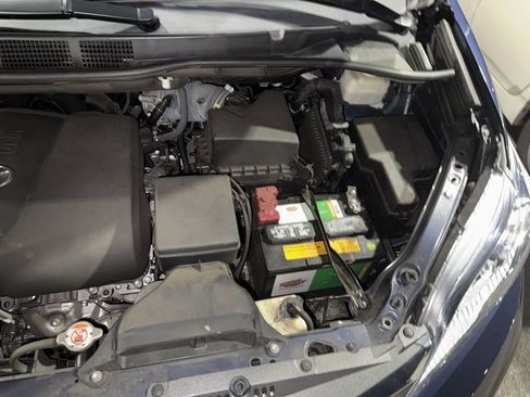 Used 2019 Toyota Sienna XLE image 37