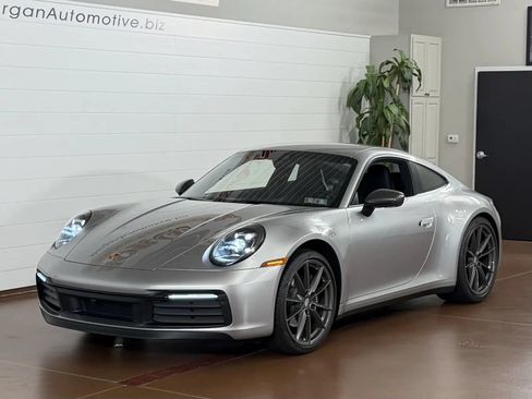 Used 2024 Porsche 911 Carrera T RWD image 7