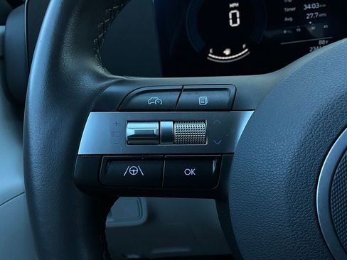 Used 2025 Hyundai Kona SEL image 34