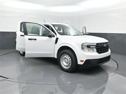 Used 2022 Ford Maverick XL image 35