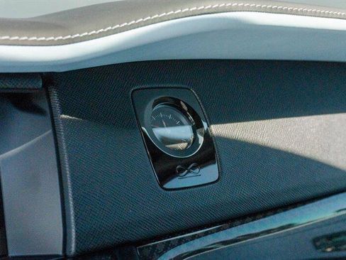 Used 2024 Rolls-Royce Cullinan Black Badge image 99