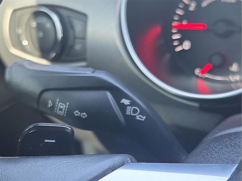 Used 2021 Ford Mustang Premium image 16