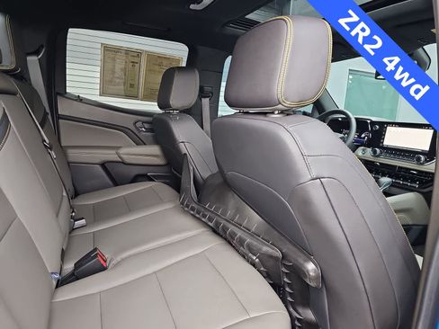 Used 2023 Chevrolet Colorado ZR2 w/ ZR2 Convenience Package III image 17