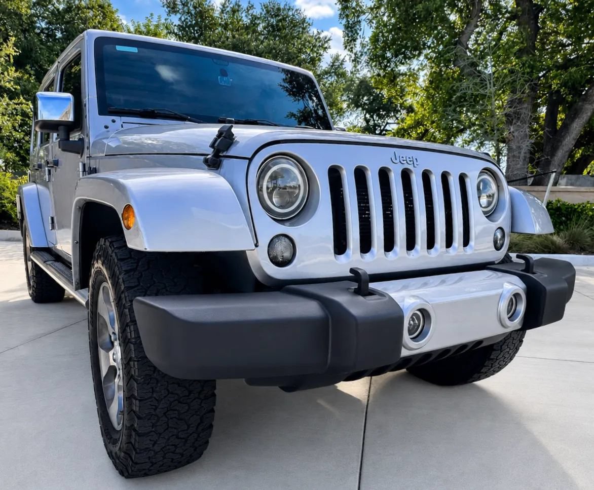 Used 2016 Jeep Wrangler Unlimited Sahara w/ Mopar Chrome Edition Group AWD/4WD image 2