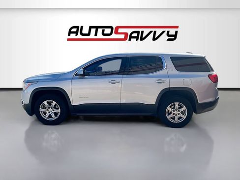 Used 2017 GMC Acadia SLE image 4