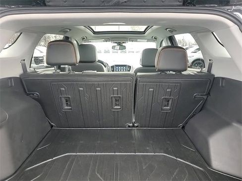 Used 2022 GMC Terrain AT4 w/ Infotainment Package II image 6