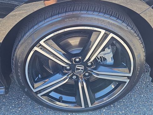 Used 2025 Honda Accord Sport image 9
