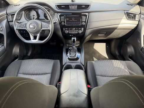 Used 2019 Nissan Rogue SV AWD/4WD image 17