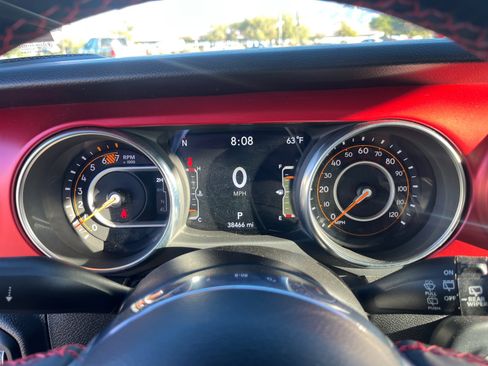 Used 2023 Jeep Wrangler Rubicon image 10