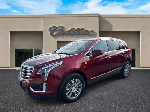 Used 2017 Cadillac XT5 Luxury w/ Driver Awareness Package image 7