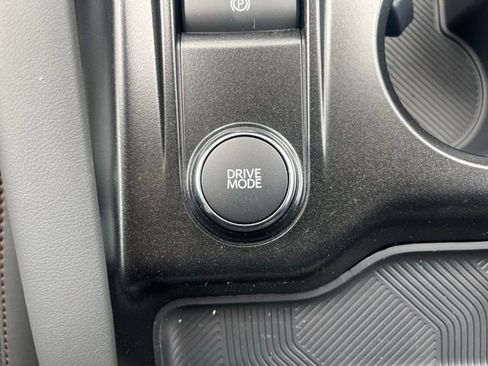 New 2026 Ford Explorer Active w/ Active Comfort Package image 10