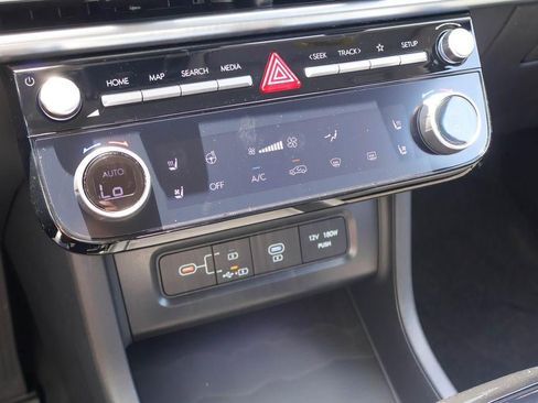New 2026 Hyundai Tucson Limited FWD image 16