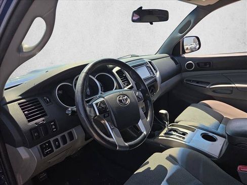 Used 2015 Toyota Tacoma PreRunner w/ TRD Sport Package RWD image 9
