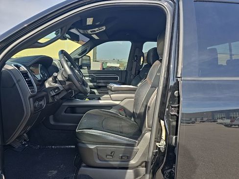Used 2024 RAM 2500 Laramie w/ Night Edition AWD/4WD image 8