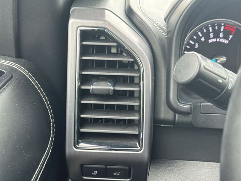 Used 2021 Ford Expedition Platinum AWD/4WD image 22
