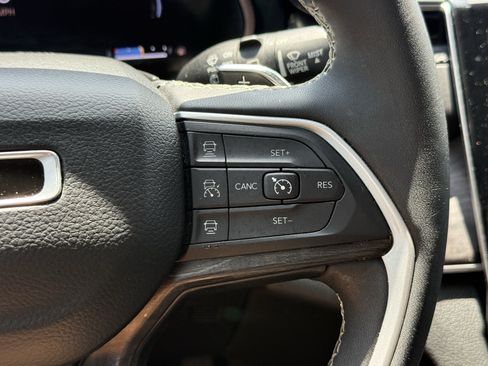 Used 2022 Jeep Grand Cherokee Limited 4xe AWD/4WD image 17