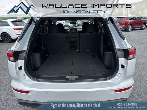 Used 2024 Mitsubishi Outlander ES AWD/4WD image 41