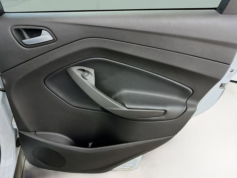 Used 2018 Ford Escape SE image 31