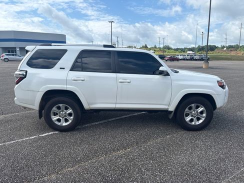 Used 2019 Toyota 4Runner SR5 RWD image 3
