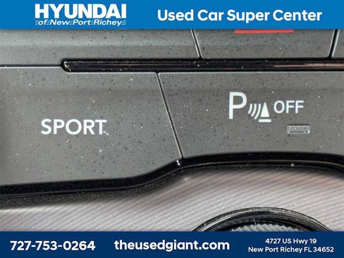 Used 2021 Dodge Challenger SXT w/ Plus Package image 25