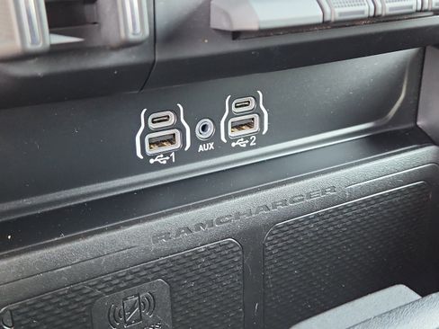 Used 2025 RAM 1500 Laramie AWD/4WD image 25