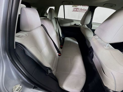 Certified 2022 Toyota Corolla Cross LE AWD/4WD image 28
