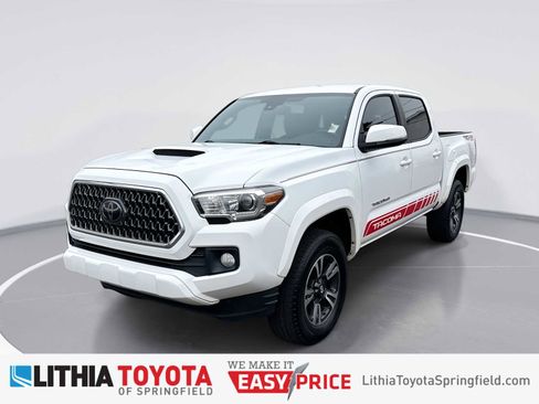 Certified 2018 Toyota Tacoma TRD Sport image 1