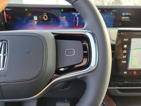 New 2026 Lincoln Nautilus Reserve image 25